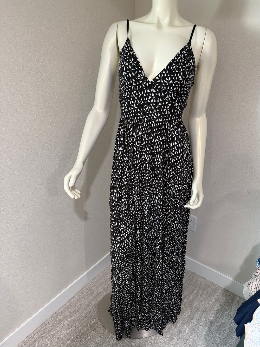 silence + noise Black & White Triangle Print Maxi Dress